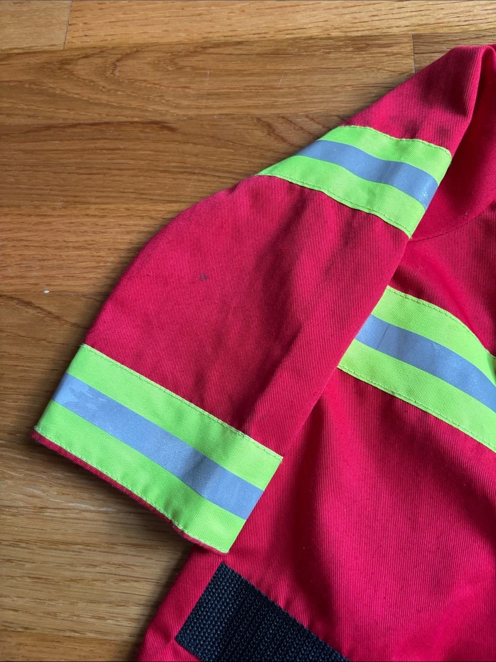 Melissa & Doug Red Kids Fire Department Jacket with Reflective Stripes and Hat